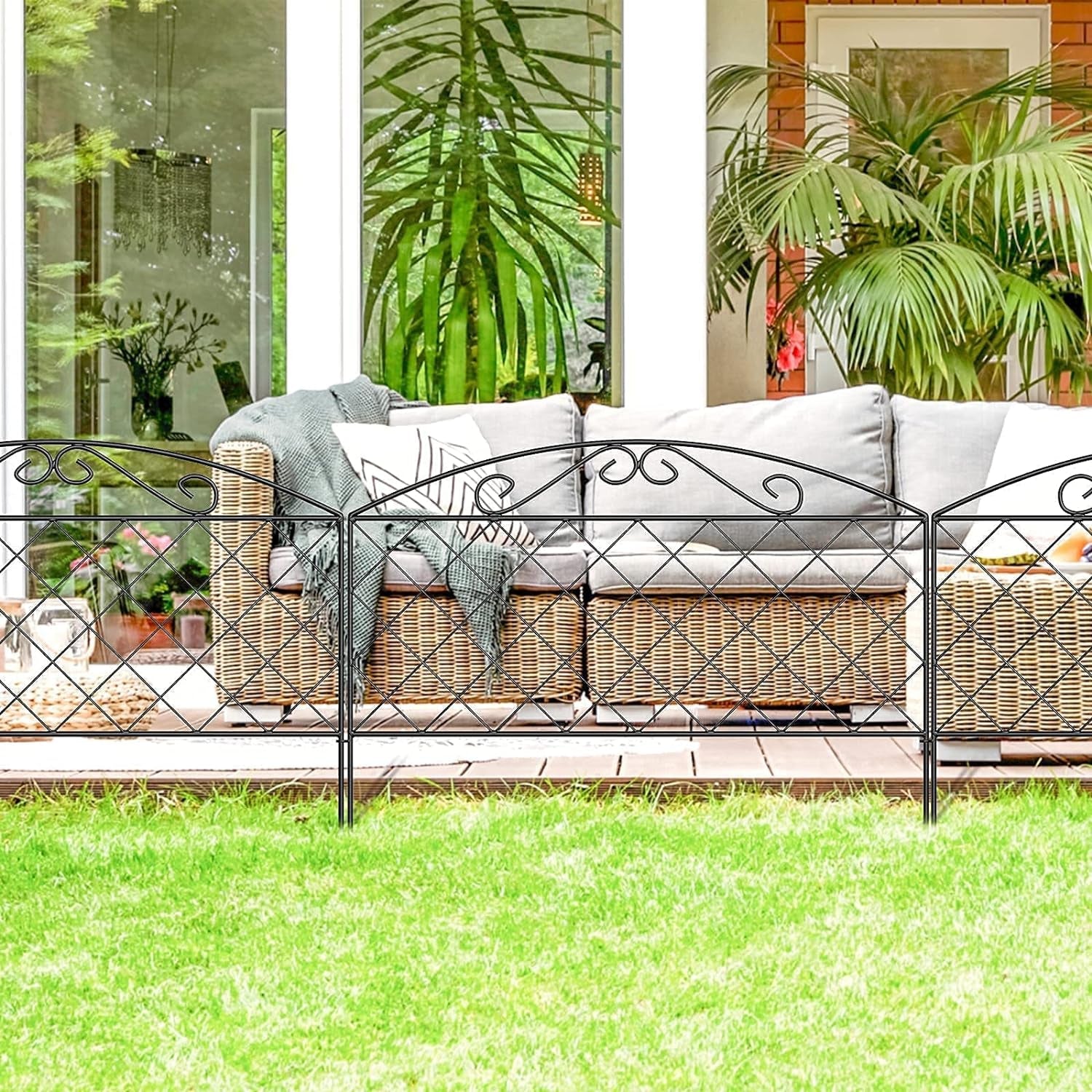 Decorative Garden Fence 44cm x 3m - Rustproof Metal Animal Barrier for Yard and Flower Bed - Nourishment Tapestry