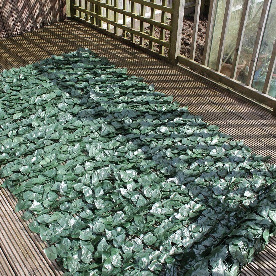 Premium Artificial Ivy Leaf Hedge Privacy Screen - 1M X 3M Roll for Garden Fence - Nourishment Tapestry